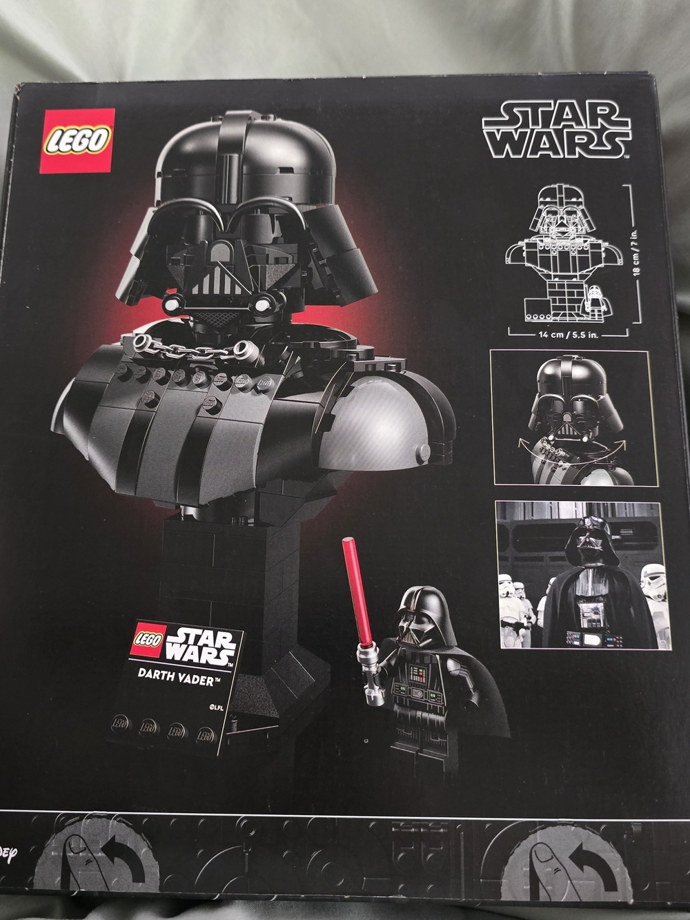 LEGO Star Wars Darth Vader Bust Building Set - New! - Picture 4 of 8